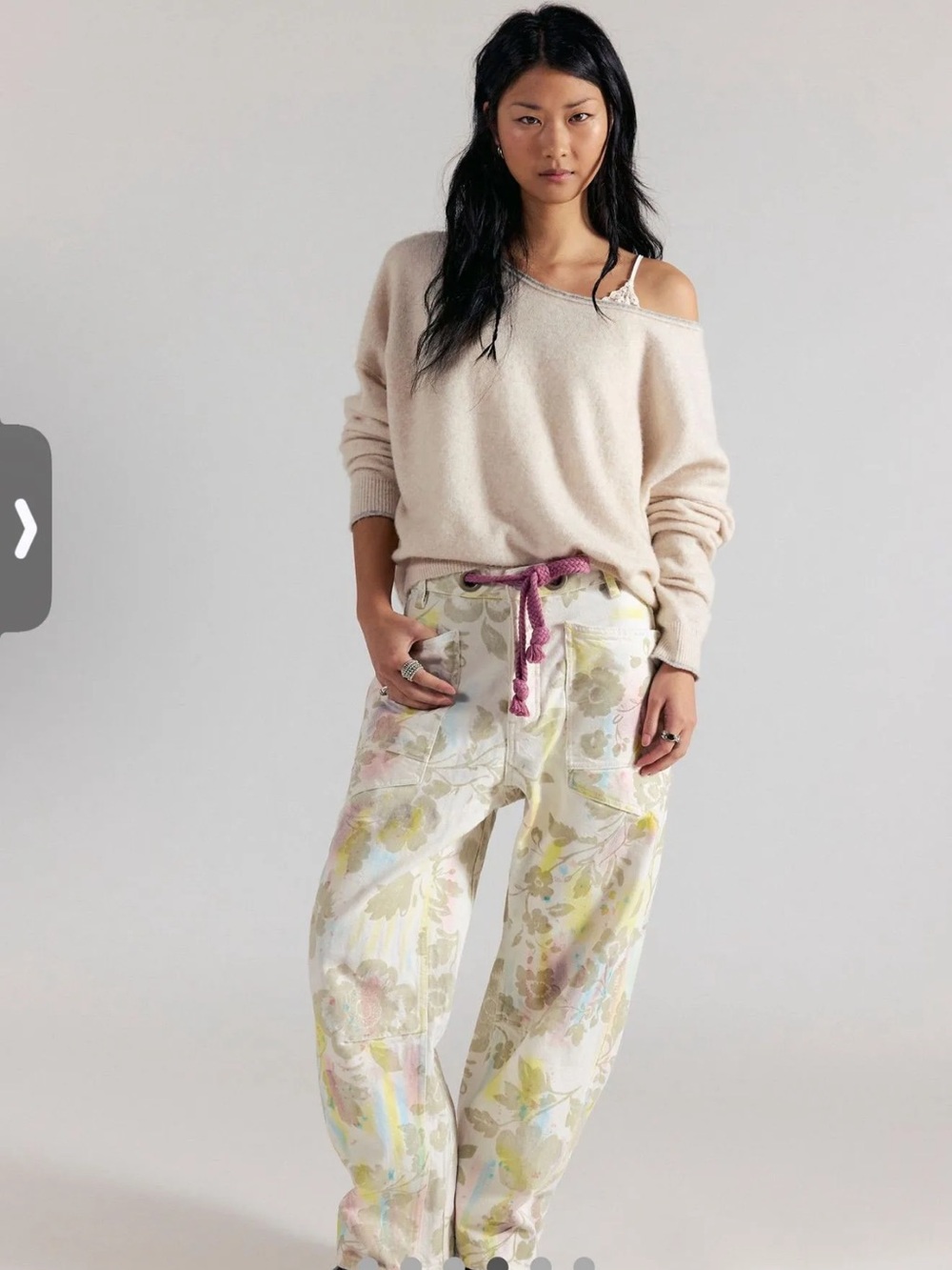 We The Free Moxie flocked floral print jeans. Size 33